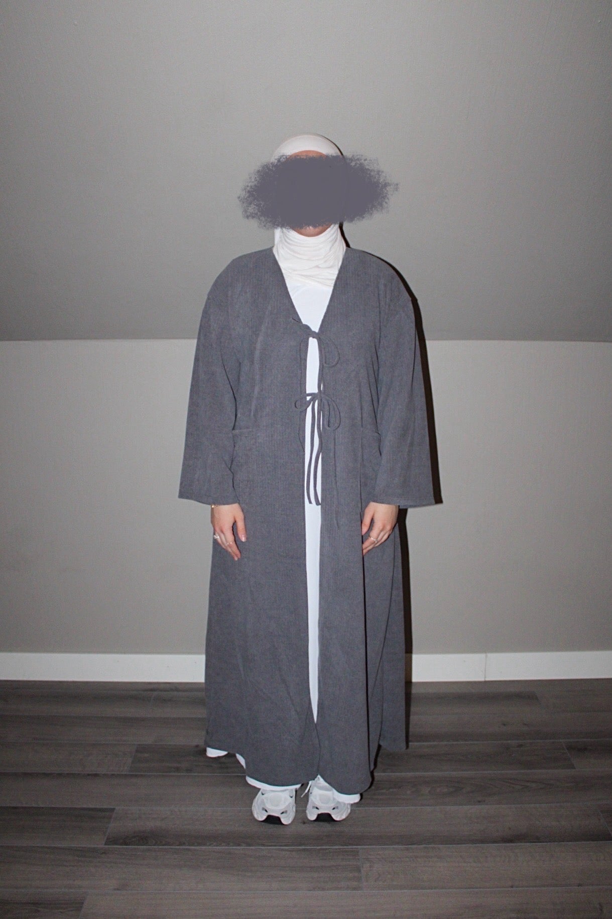 Grått